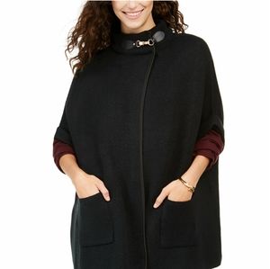 Cejon Solid Riding Cape With Welt Pockets